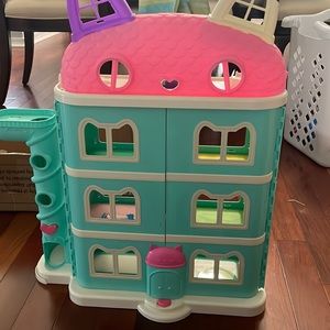 Gabbys dollhouse